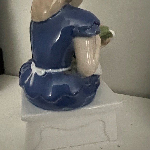 Bing andGrondahl Idas Flowers figurine older three tower mark Demark 1950 - Picture 7 of 11